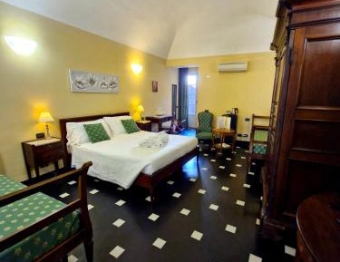 Double or Twin Room without Sea View