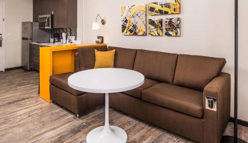 King Studio with Sofa Bed