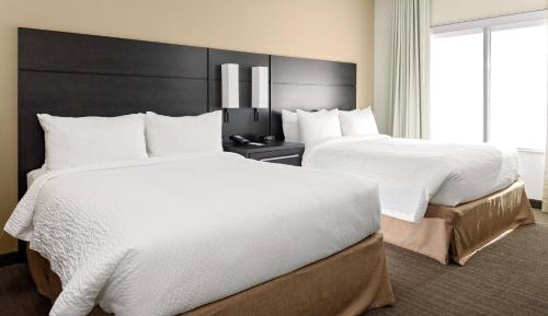1 Bedroom Suite, 2 Queen, Sofa bed