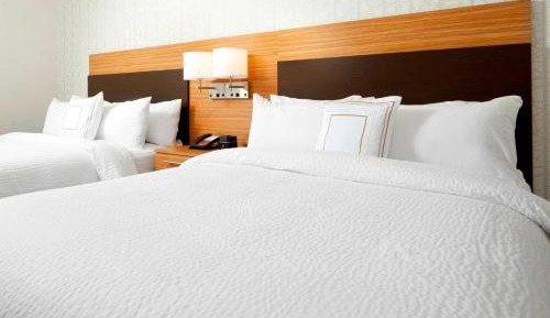 Studio with Two Queen Beds