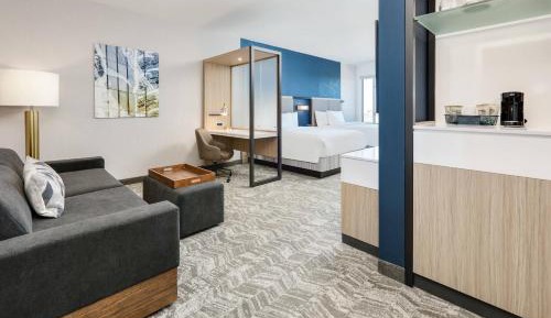 Suite, 2 Queen, Trundle bed