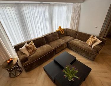 Deluxe Studio
