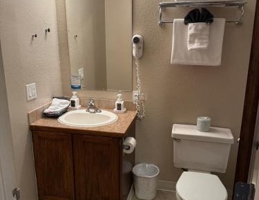 Queen Kitchenette 