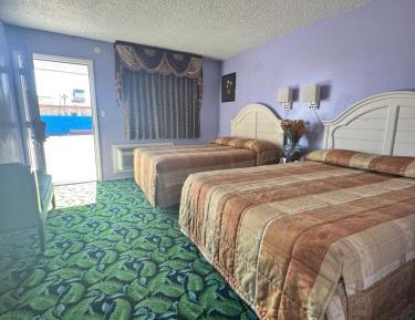 Double Room with Two Double Beds - Non-Smoking