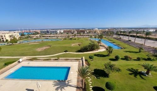 Two-Bedroom Apartment with Balcony and Sea View