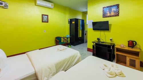 Standard Twin Room