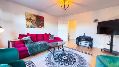 One-Bedroom Deluxe Apartment