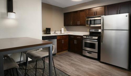 One-Bedroom Queen Suite with Sofa Bed - Hearing Accessible