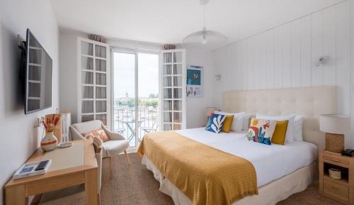 King Room with Sea View and Balcony