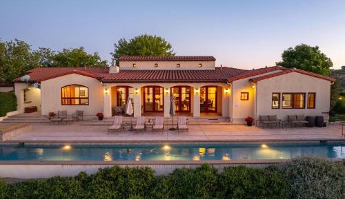 Four-Bedroom Vacation Home