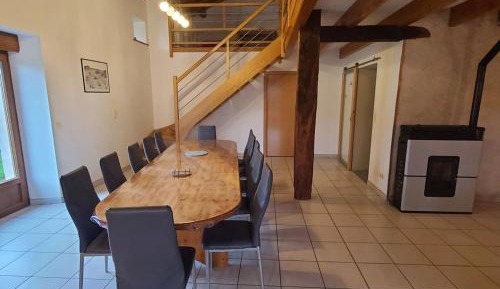 Holiday Home (9 Adults)