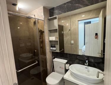 Three-Bedroom Apartment - High Floor