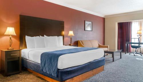 King Suite with Spa Bath