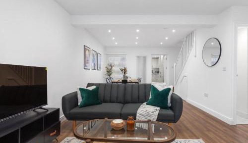 Three-Bedroom Holiday Home 