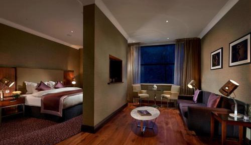 Glasshouse Suite, Larger Suite, 1 King, City view