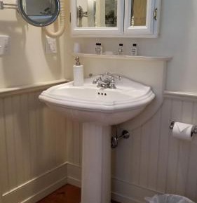 Single Room with Private Bathroom