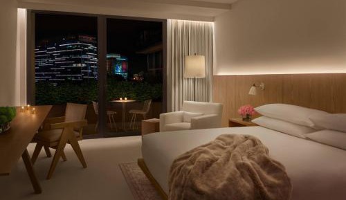 Deluxe King Room with Terrace - Hearing Accessible