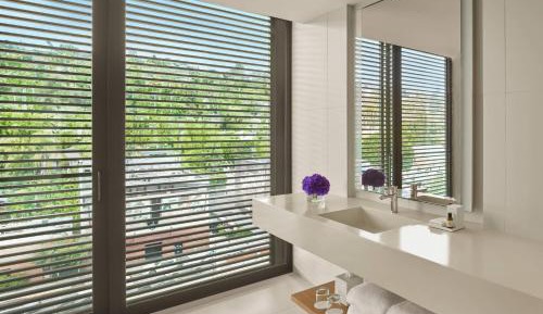 Deluxe King Room - Hearing Accessible