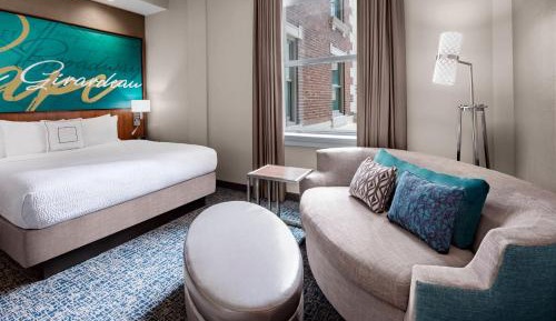 One-Bedroom King Suite with Sofa Bed