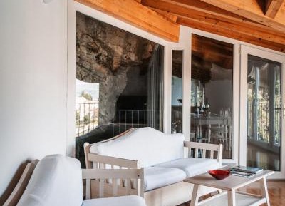 Two-Bedroom Apartment with Lake View