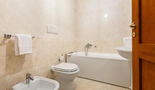 Deluxe Room (2 Adults + 1 Child)