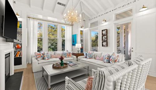 Seven-Bedroom Holiday Home