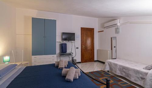 Quadruple Room with Private Bathroom