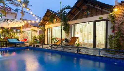 King Room with Pool View