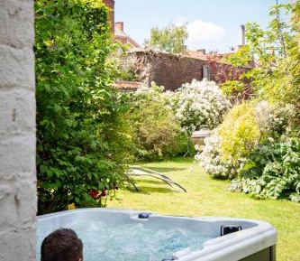 King Room with Garden View