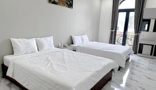 Double or Twin Room with Sea View