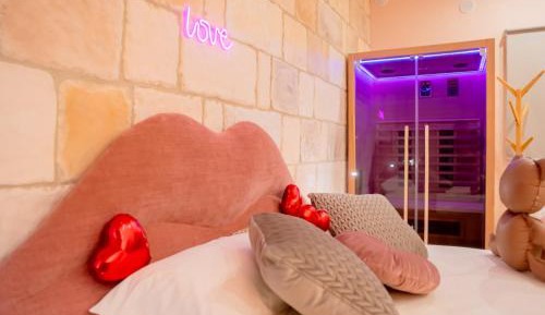 Queen Room with Spa Bath