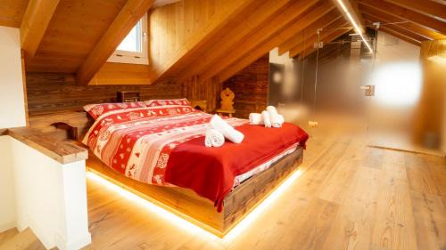 Two-Bedroom Apartment with Mountain View