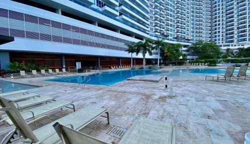 Three-Bedroom Apartment with Water View