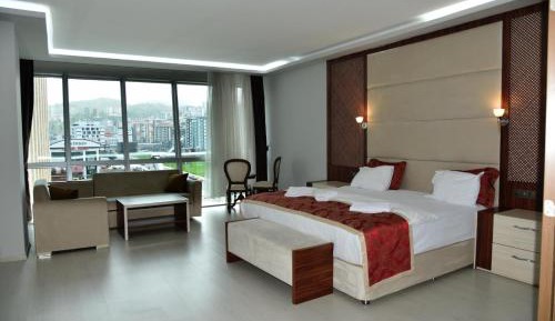 Superior King Suite