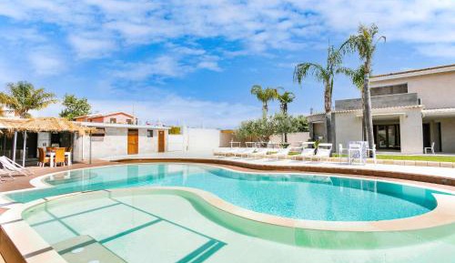 Four-Bedroom Holiday Home