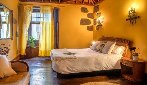 Classic One-Bedroom Apartment with King Bed