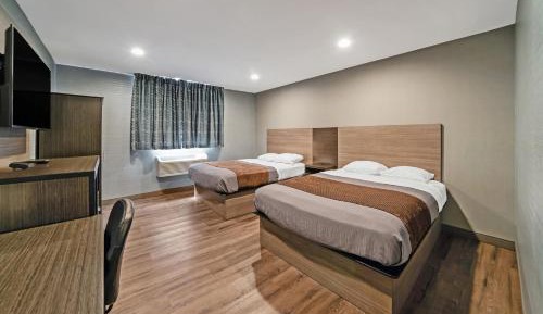 Standard Queen Room
