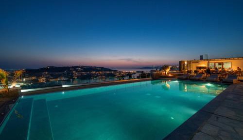 Deluxe King Suite With Outdoor Jacuzzi