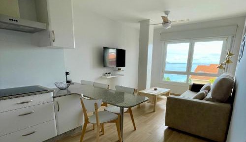 Apartment 1 Bedroom with Sea View