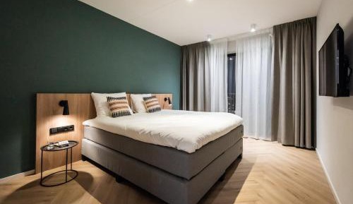 Extra Large 1 Bedroom Apartment with Sofa Bed