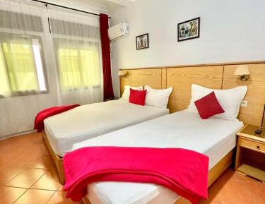 Twin Room with Private Bathroom