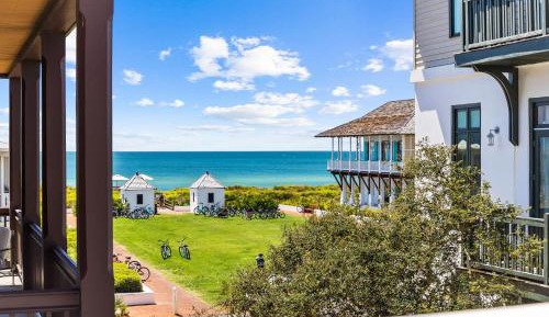 Six-Bedroom Holiday Home
