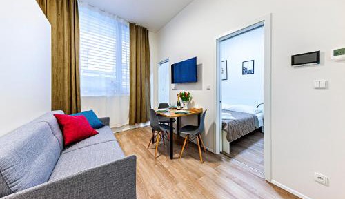 King Studio with Sofa Bed