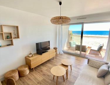 Two-Bedroom Apartment with Terrace and Sea View