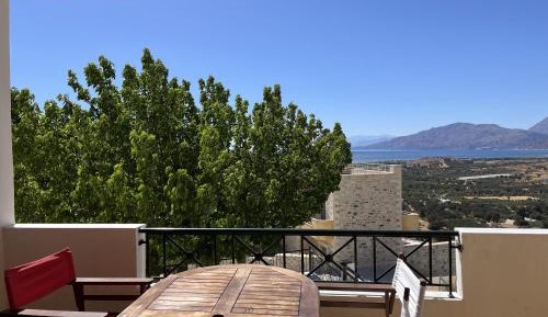 Three-Bedroom Superior Apartment