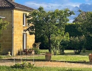 One-Bedroom Apartment with Garden