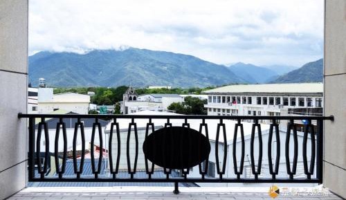 Deluxe Queen Room with Two Queen Beds