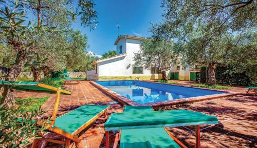 Five-Bedroom Holiday Home