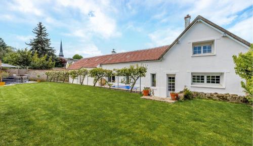 Four-Bedroom Holiday Home