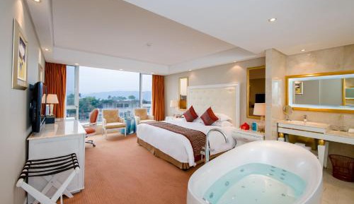 Executive Double Room with Lake View